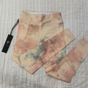 Noli Cloud Tie Dye Legging ⛅️